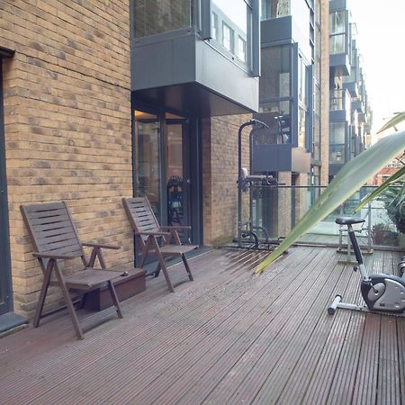 Spacious 1 Bed Apartment With Workspace, Coffee & Free Secure Parking Birmingham Exteriör bild