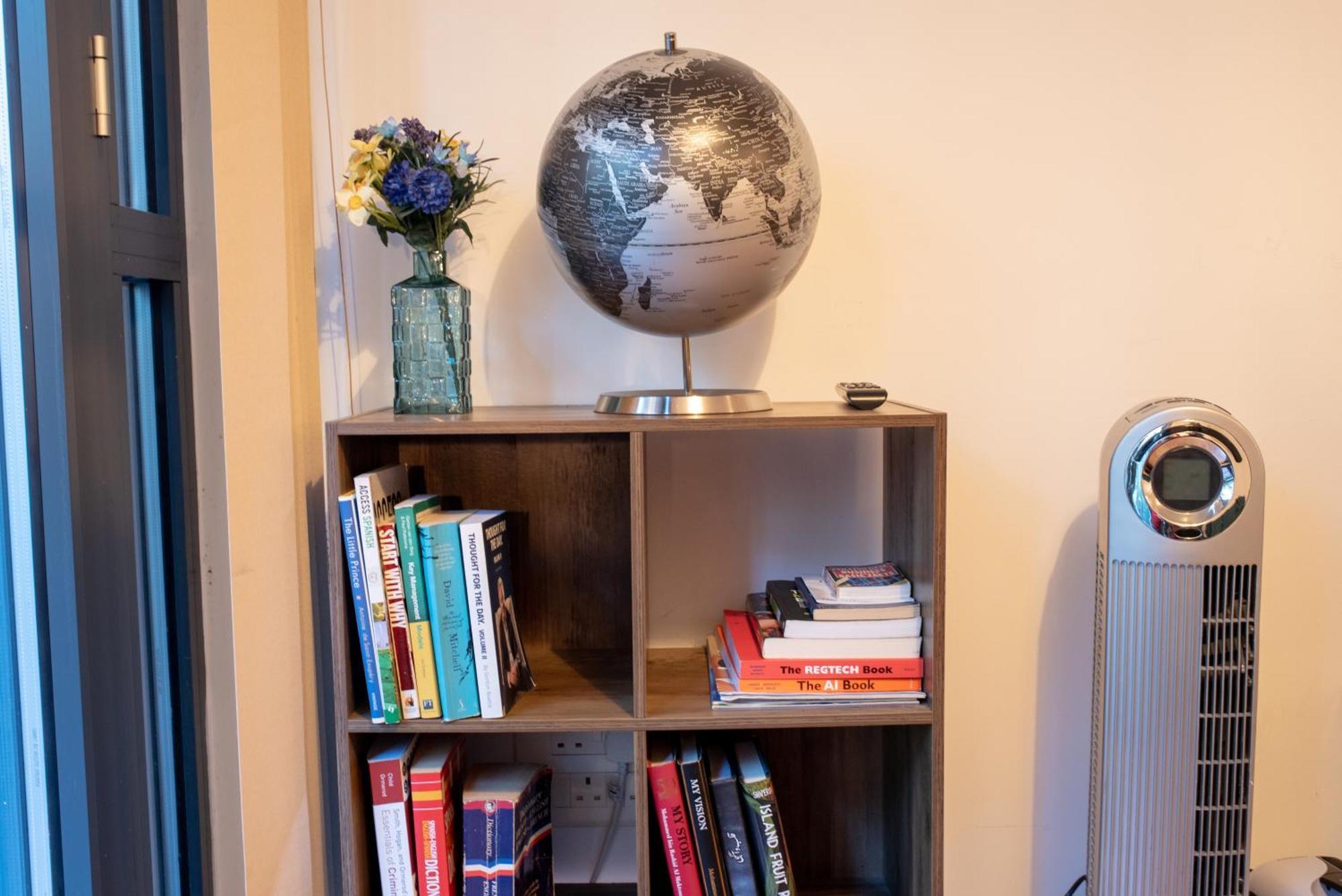 Spacious 1 Bed Apartment With Workspace, Coffee & Free Secure Parking Birmingham Exteriör bild