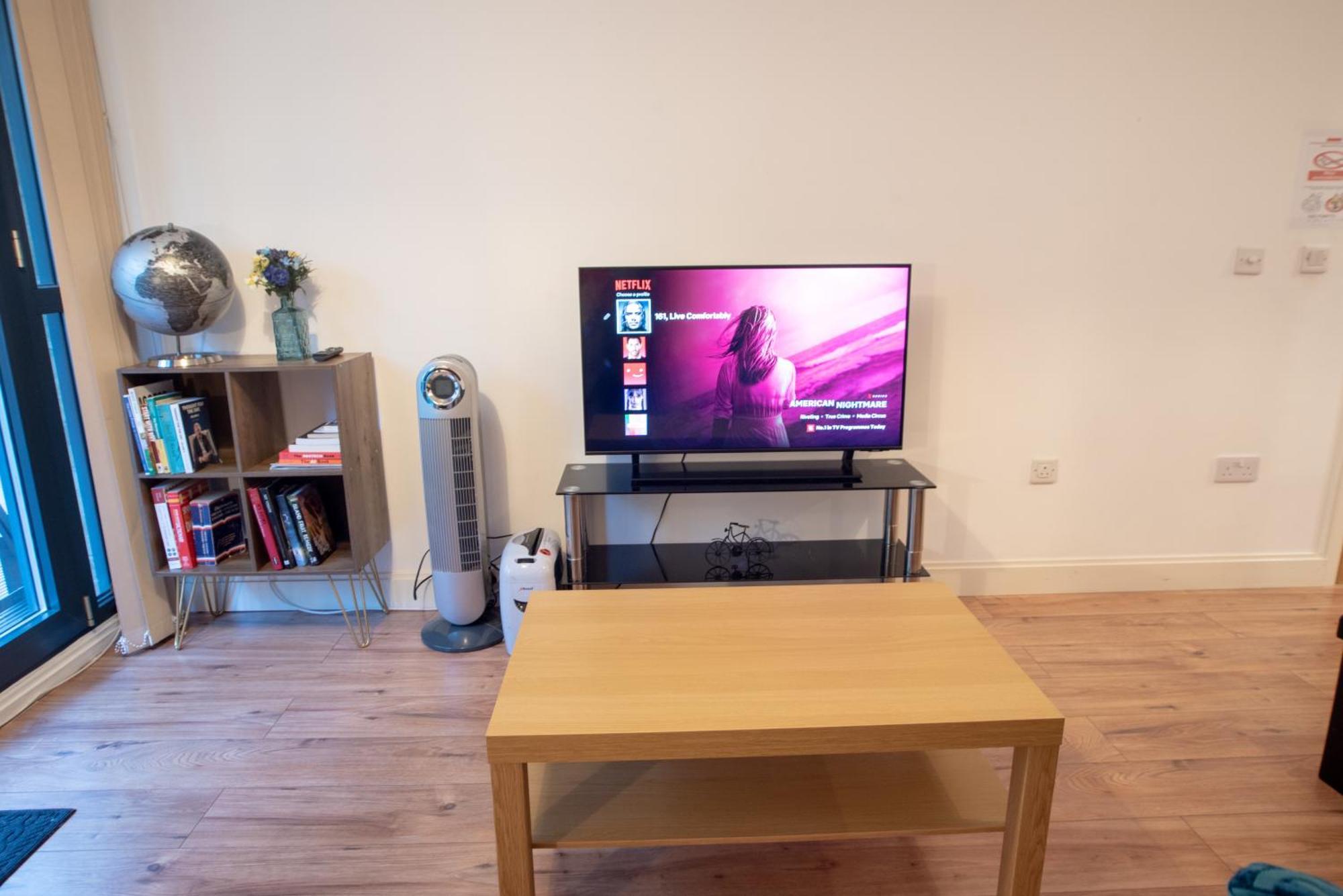 Spacious 1 Bed Apartment With Workspace, Coffee & Free Secure Parking Birmingham Exteriör bild