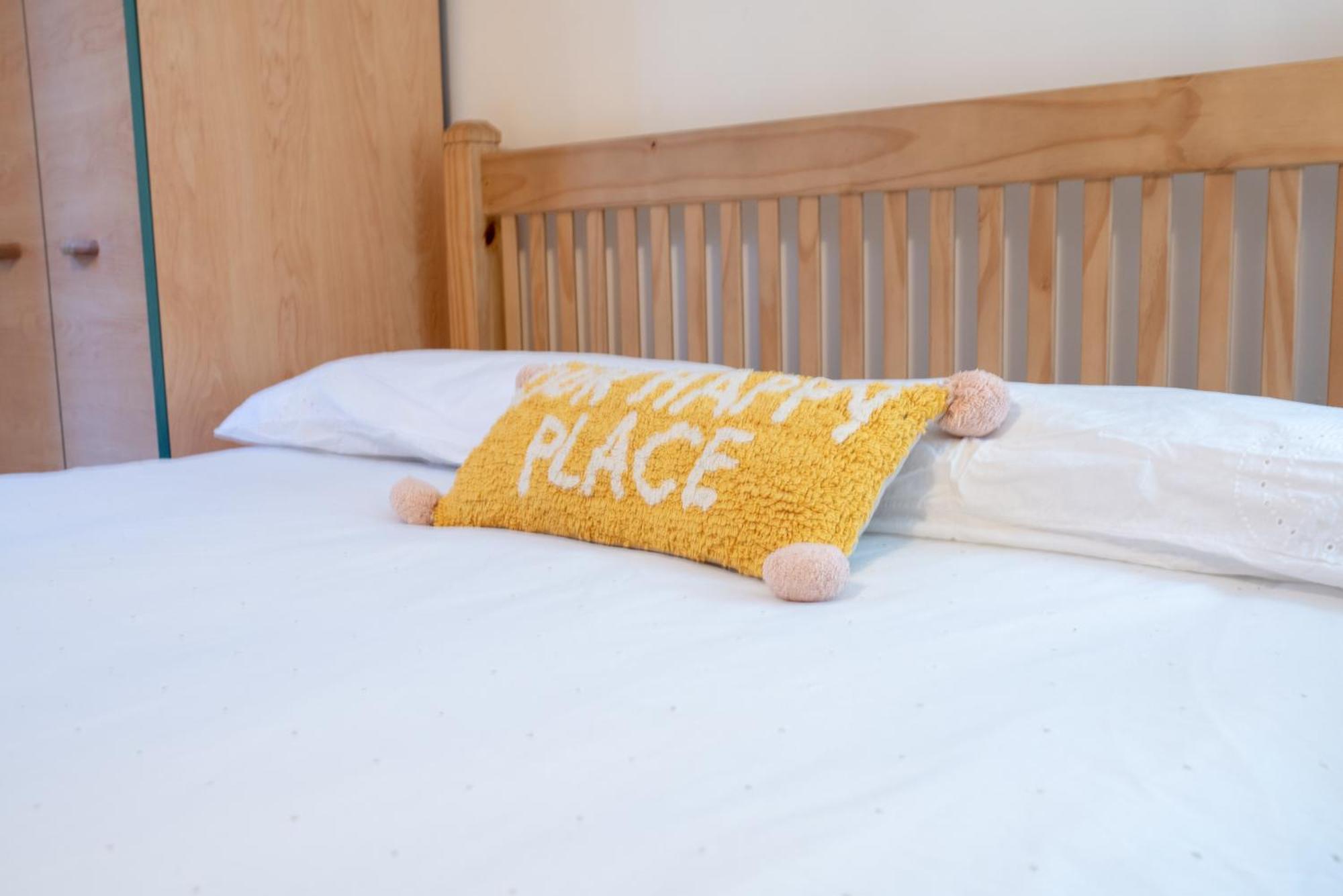 Spacious 1 Bed Apartment With Workspace, Coffee & Free Secure Parking Birmingham Exteriör bild